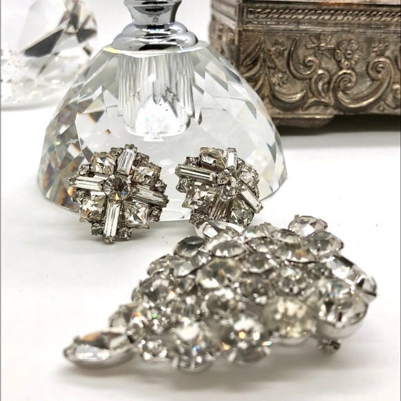Vintage Clear Crystal Deco Earrings & Cluster Brooch - Picture 4 of 9